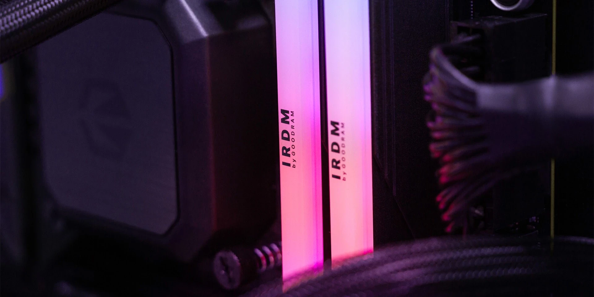 RAM Memorje Goodram IRDM RGB DDR5, 64 GB 6000 MHz