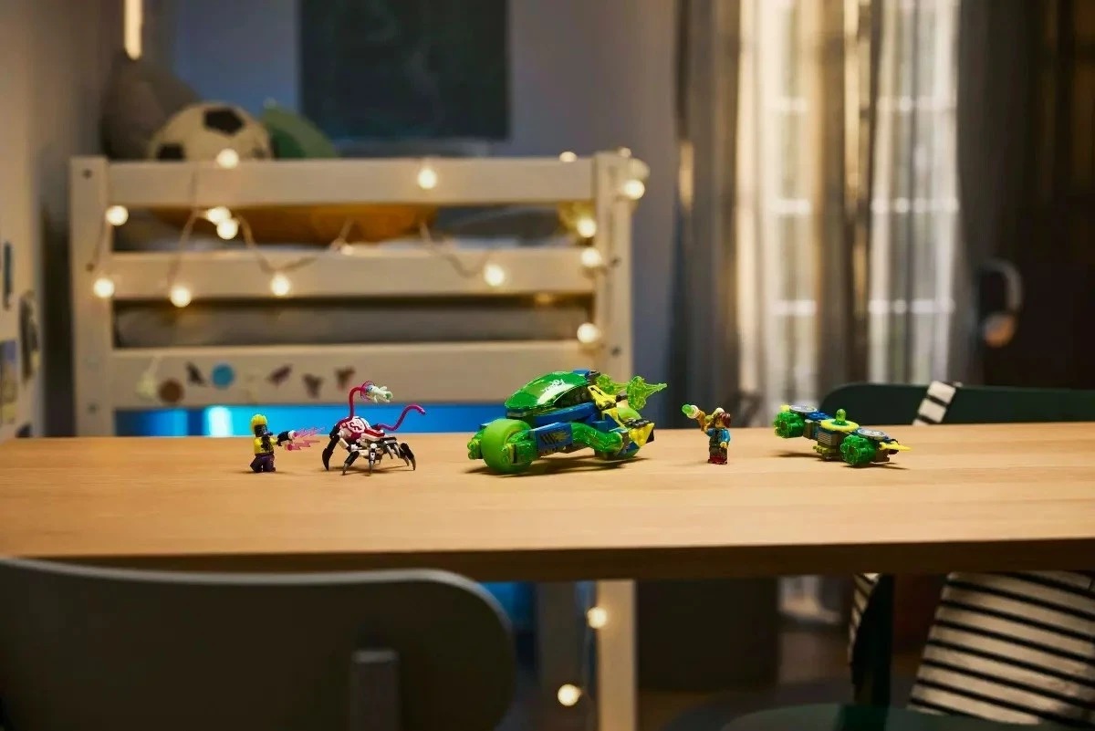 Set LEGO DREAMZZZ Mateo dhe Z-Blob Action Race Car