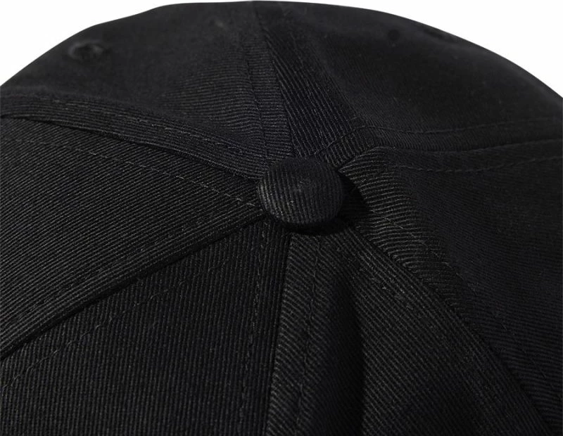 Kapelë adidas e zezë