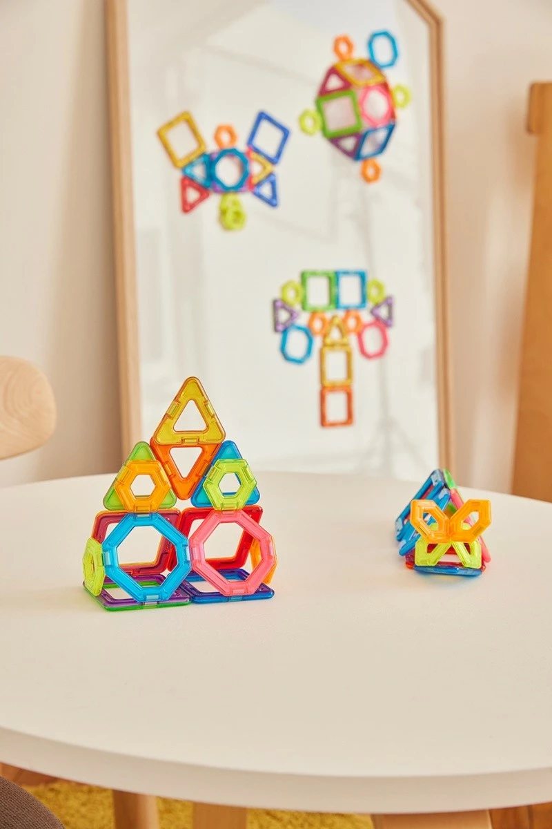 Set lodrash magnetike Magformers Challenger, 14 pjesë, shumëngjyrëshe