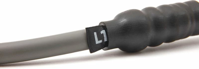 Atlete për stërvitje Reebok, të zeza dhe të kuqe