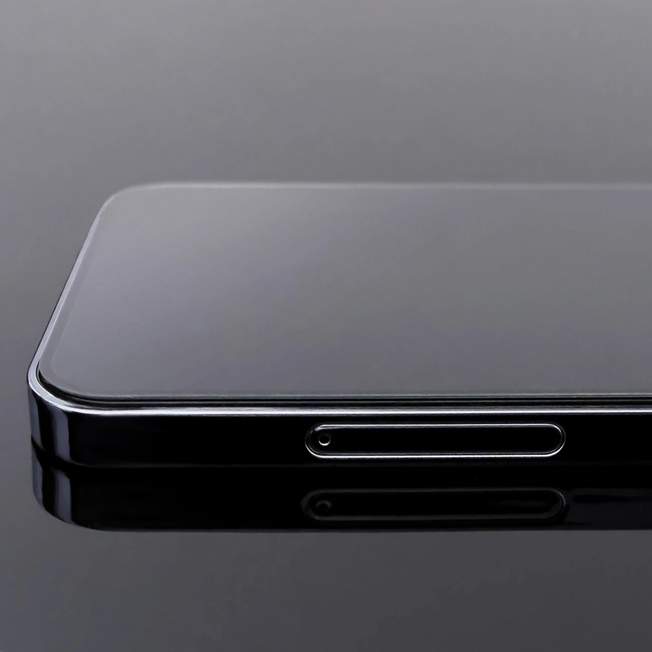 Xham i temperuar Wozinsky Full Glue për iPhone 15, 2 copë, me kornizë të zezë