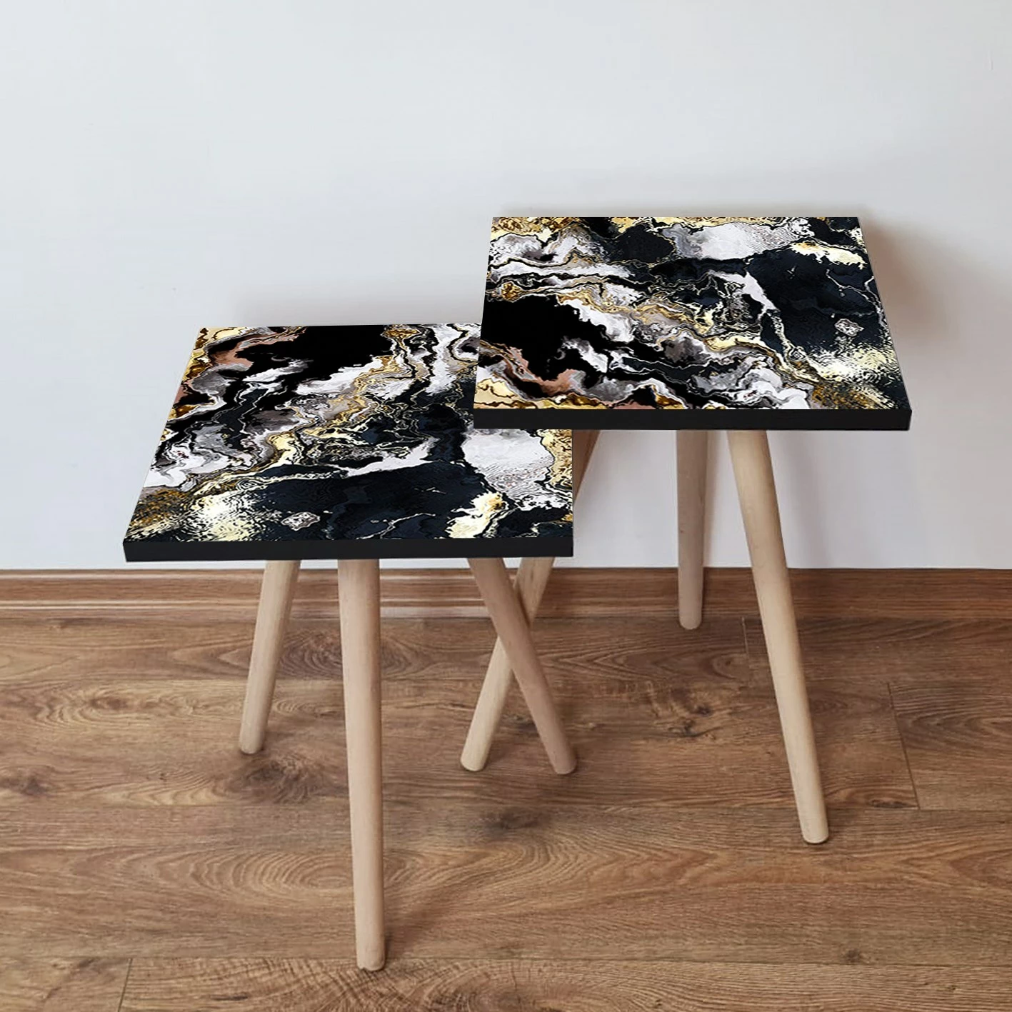 Set tavolinash ndihmëse, dy copë, ngjyrë e zezë, e bardhë dhe ari, Skye Decor, 2Shp159