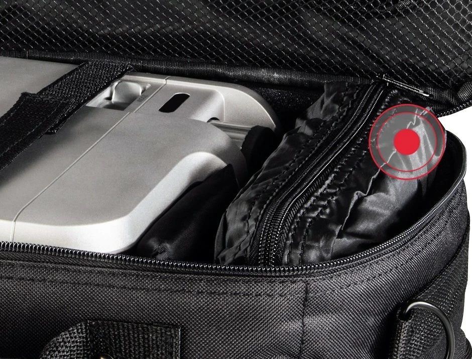 Çantë projektori Hama 101066, me rrip supi, e zezë