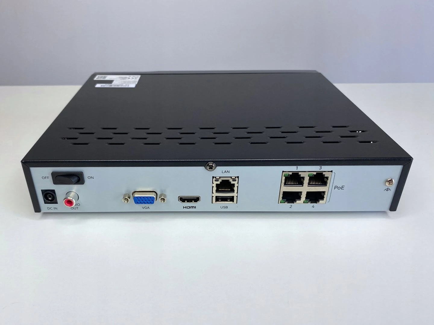 Regjistrues video Reolink NVS4, 4 kanale, 6 TB, i zi