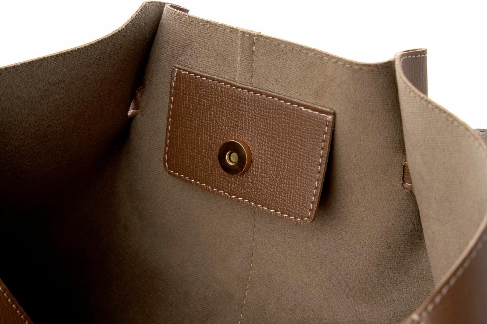 Çantë shpatullash Vince Camuto Foggia, ngjyrë mink