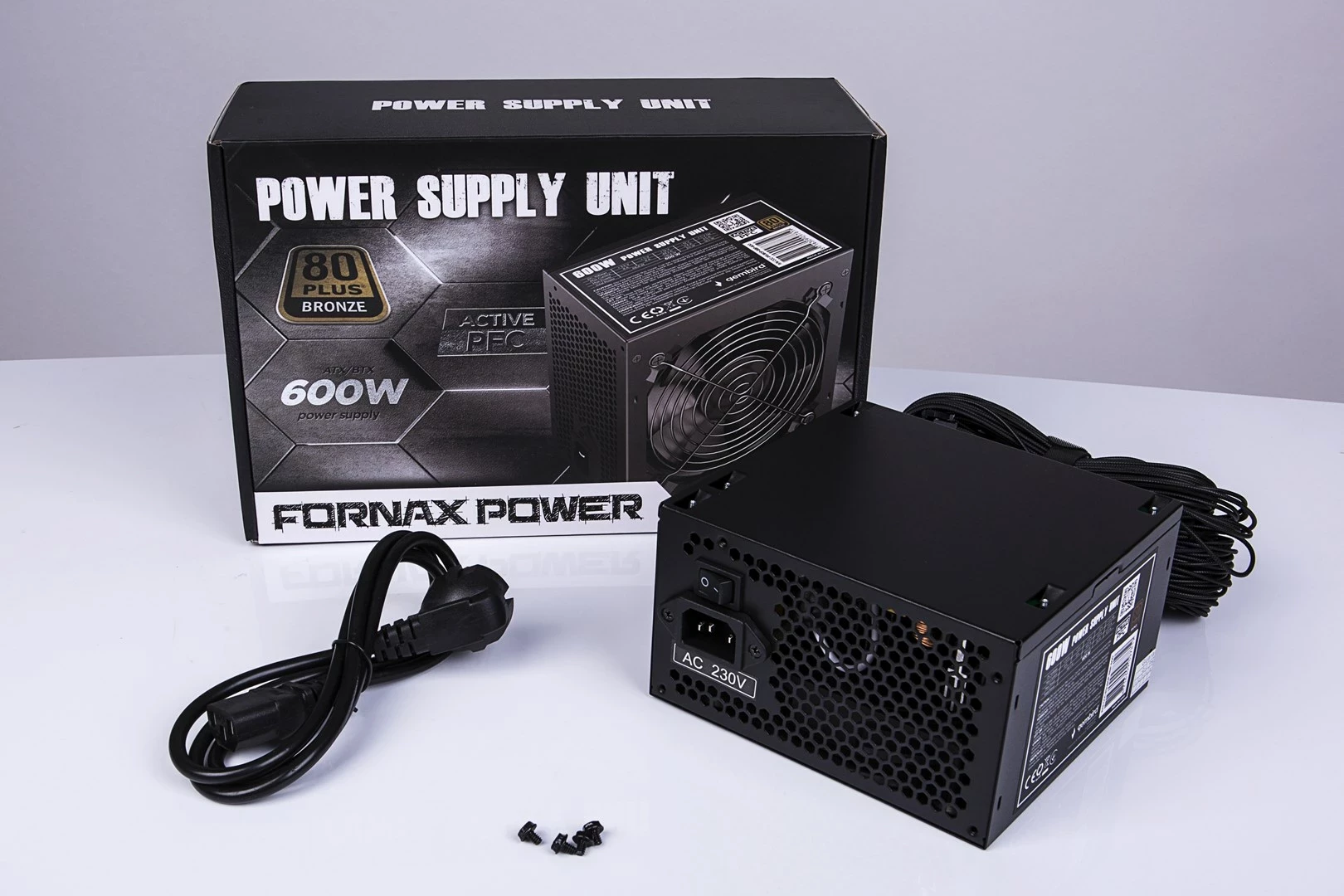 Kasë furnizimi Gembird CCC-PSU80P-BBP-600, 600 W, 80 PLUS Bronze, e zezë