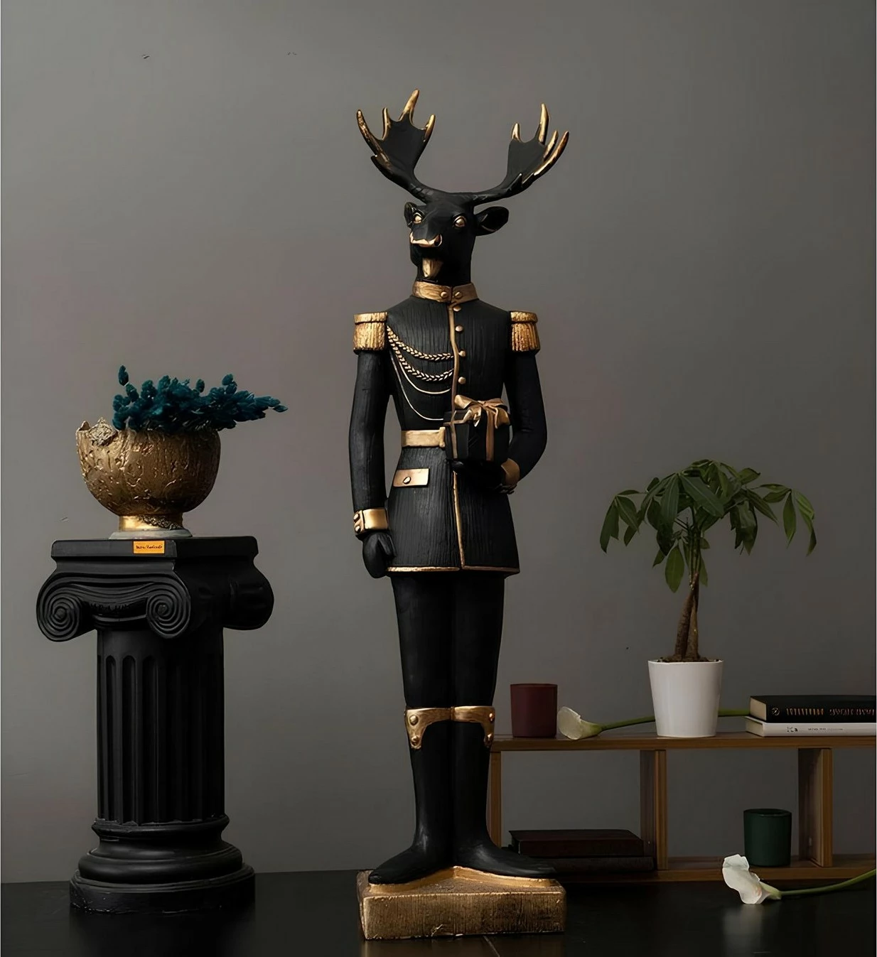 Objekt dekorativ Evila Originals, CY0636, ngjyrë e zezë dhe ari, 32x32x135cm