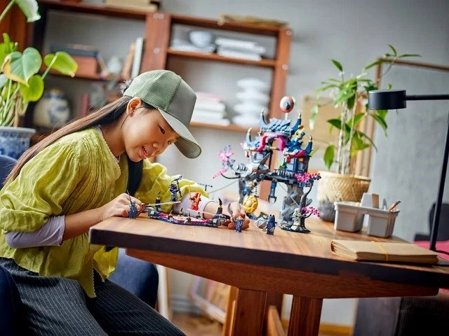 Set LEGO Ninjago 71813 Shadow Wolf Mask Dojo