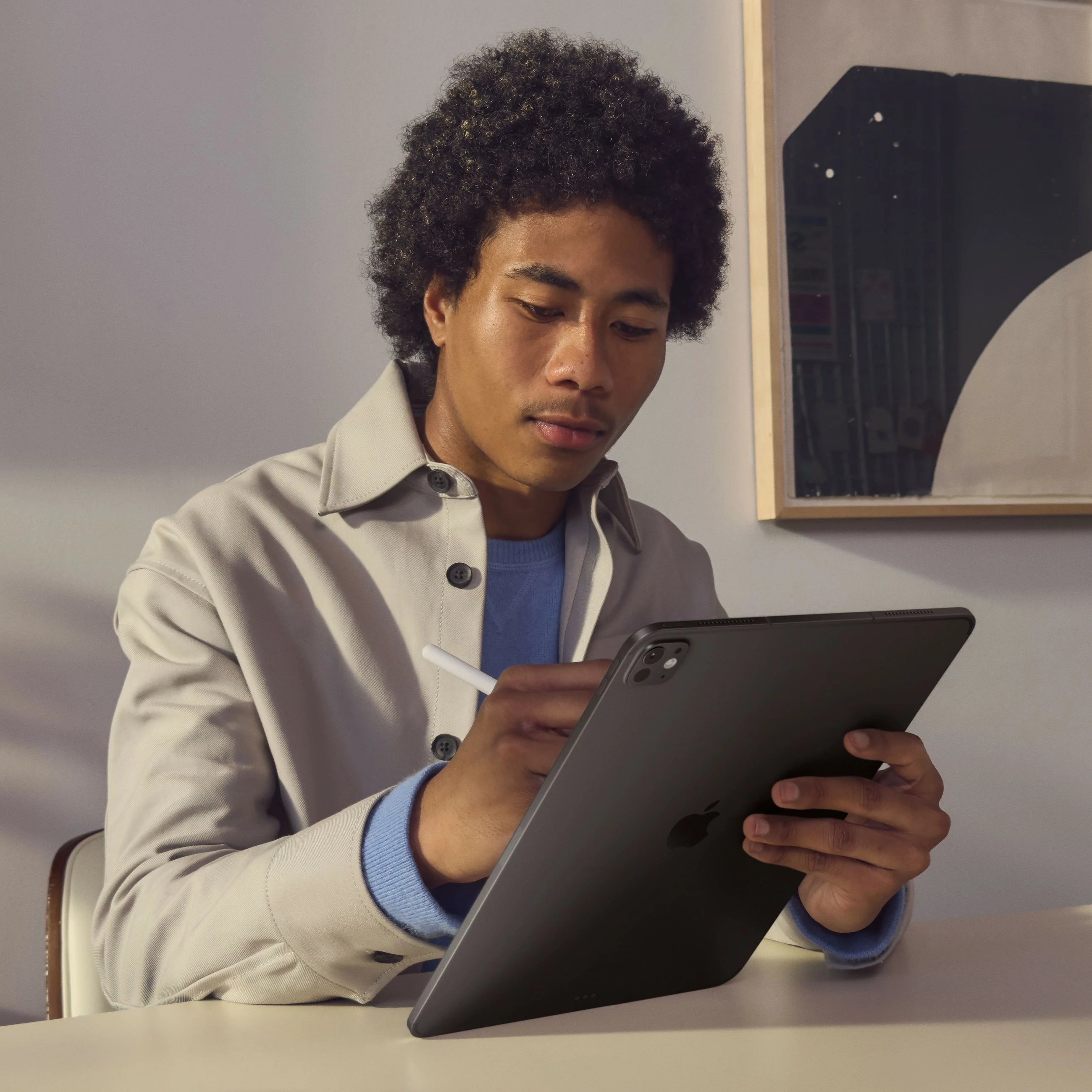 Tablet Apple iPad Pro, 33 cm (13"), 2 TB, 16 GB, iPadOS 17, E zezë