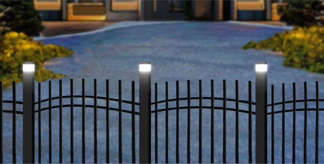 Llambë solare për shtyllë gardhi GreenBlue GB128 me sensor errësire, e zezë