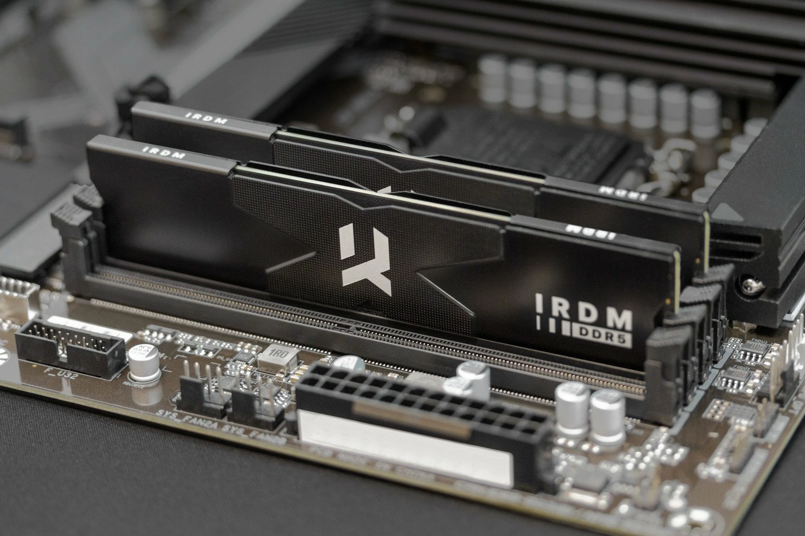 RAM Memorje GoodRam IRDM DDR5 R-5600D564L36S/16G 16GB 5600MHz CL36 UDIMM, e zezë