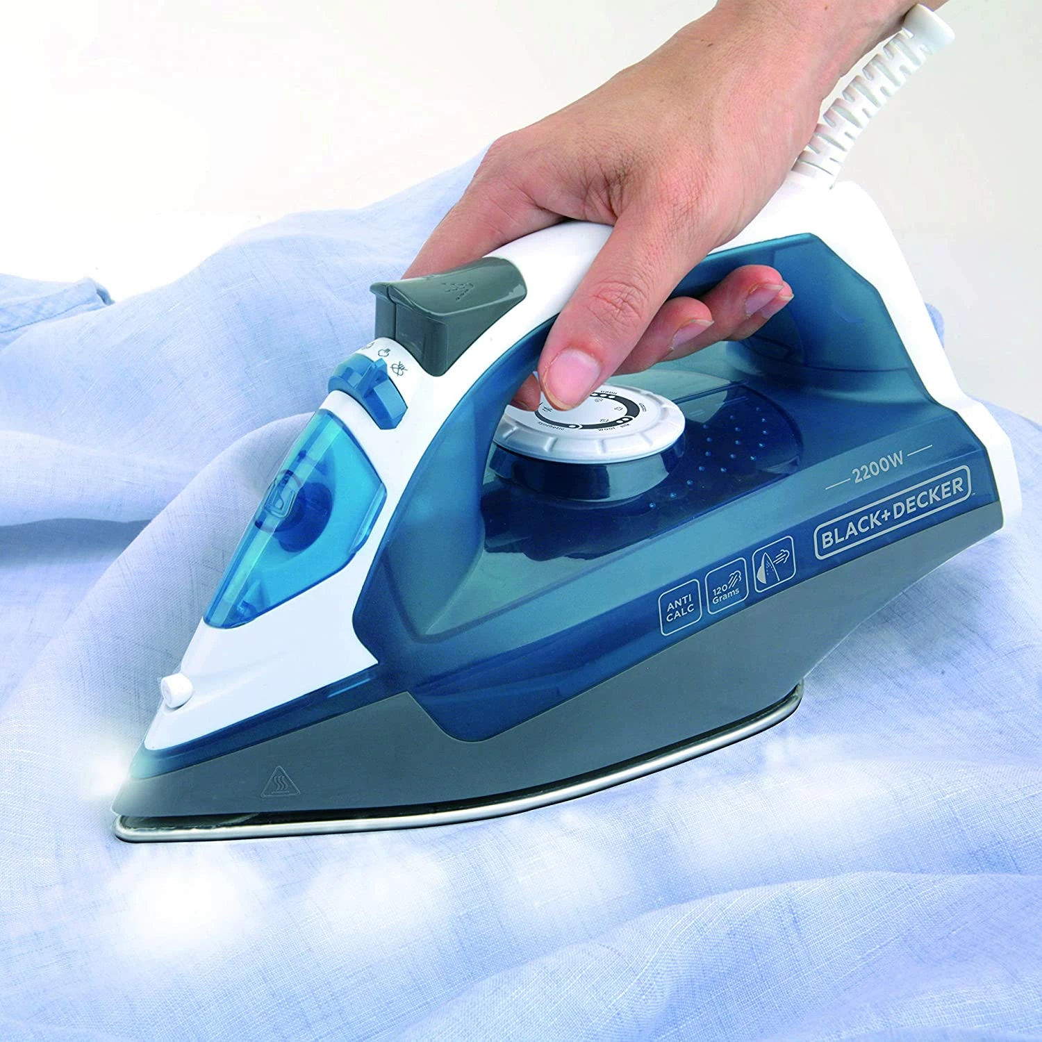 Hekur me avull Black&Decker BXIR2200E 2200 W, 370 ml, bardhë/blu