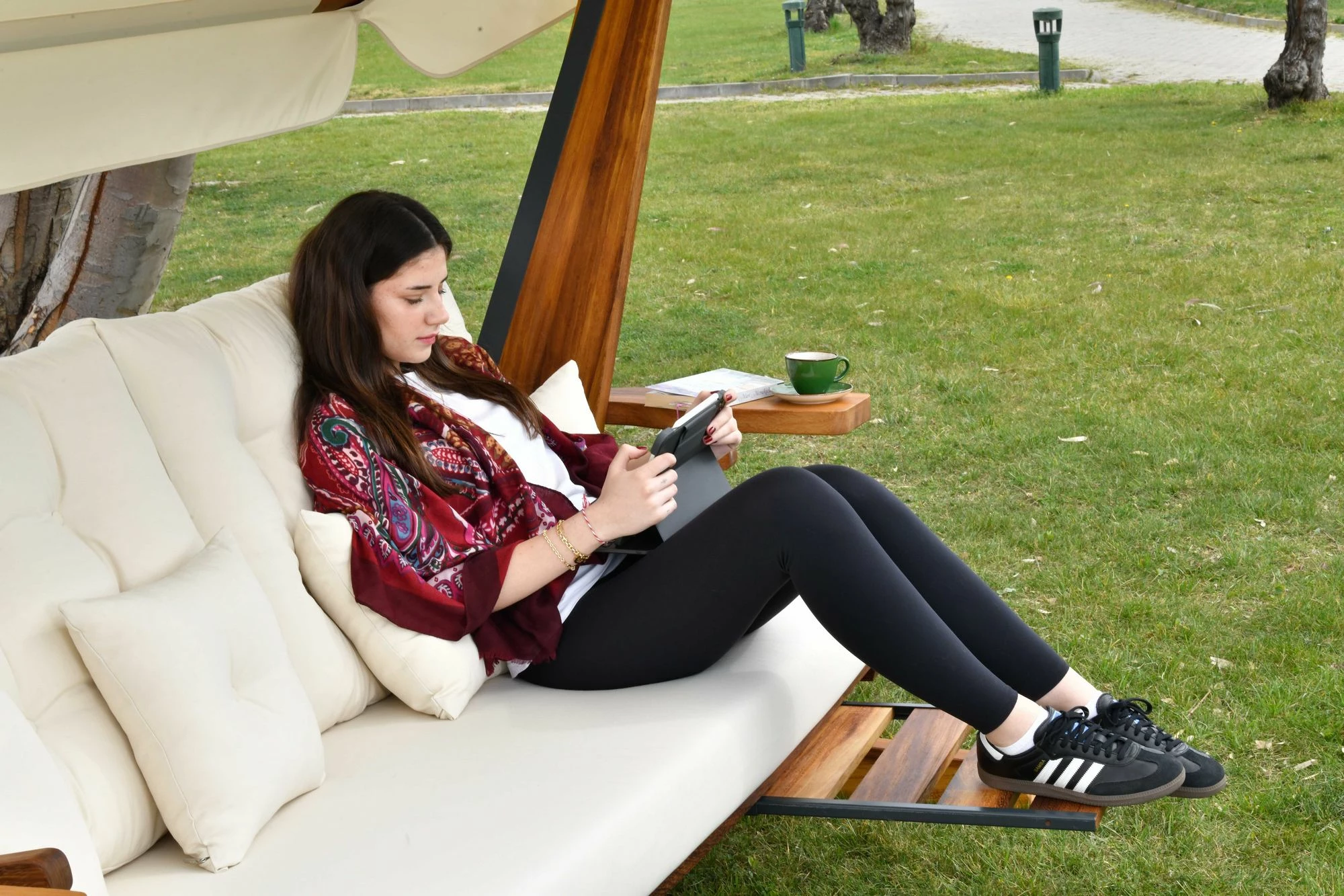 Karrige lëkundëse treshe për kopsht, ngjyrë bezhë, Luna Deluxe 2600