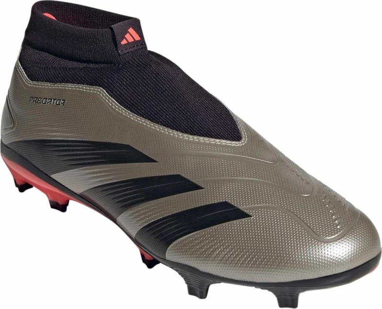 Atlete futbolli adidas për meshkuj, të zeza dhe argjendta