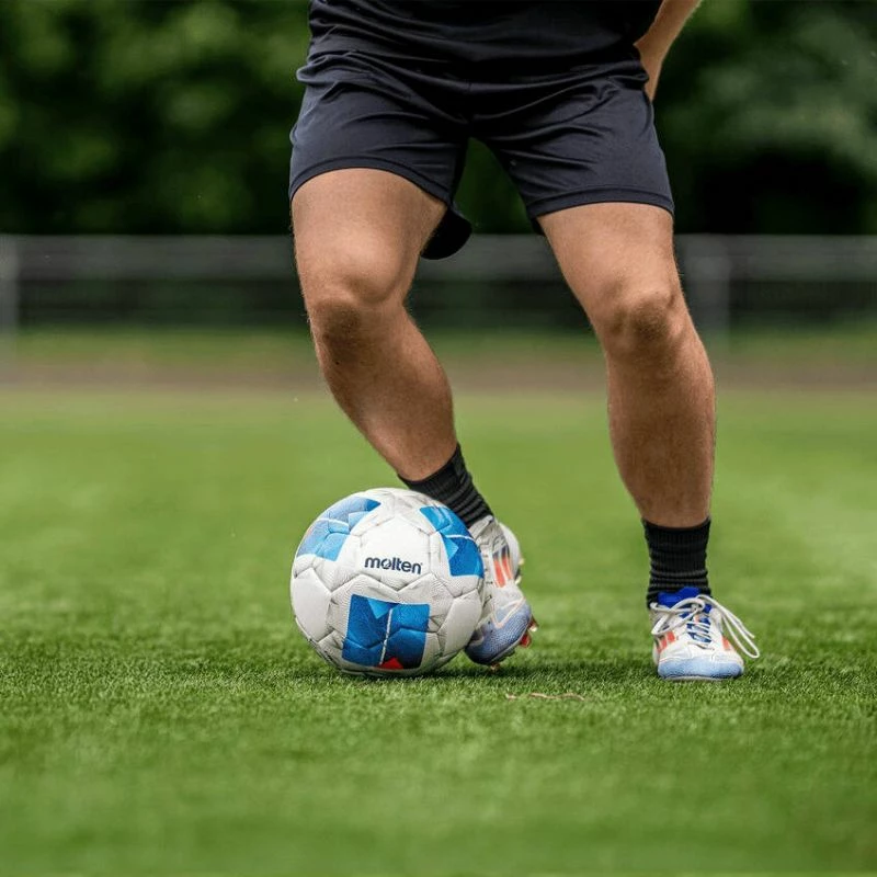 Top futbolli Molten, bardhë e kaltër