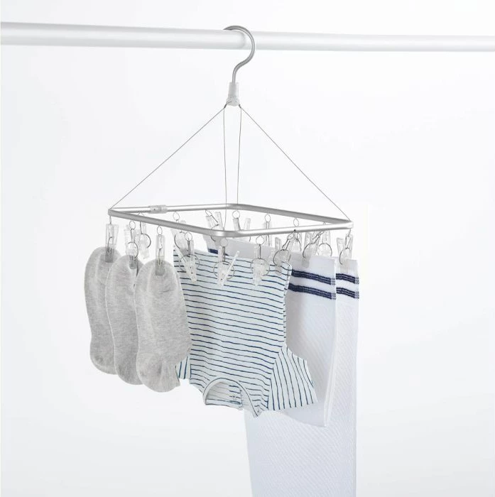 Tharëse rrobash me kapëse Rayen 0337, 16 kapëse, alumin/ABS, 28.5×28×2.5 cm, argjendtë