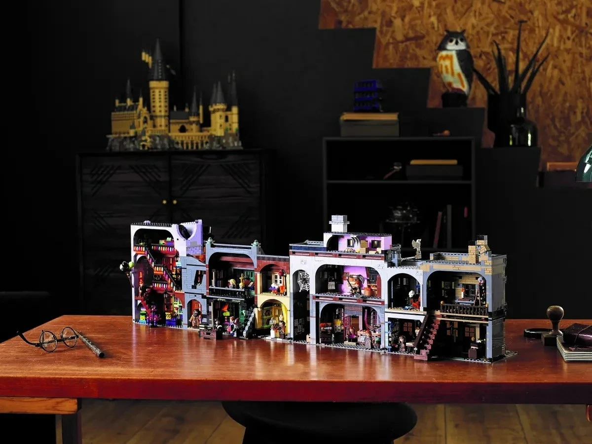 Set LEGO Harry Potter 75978 Diagon Alley, 5544 pjesë