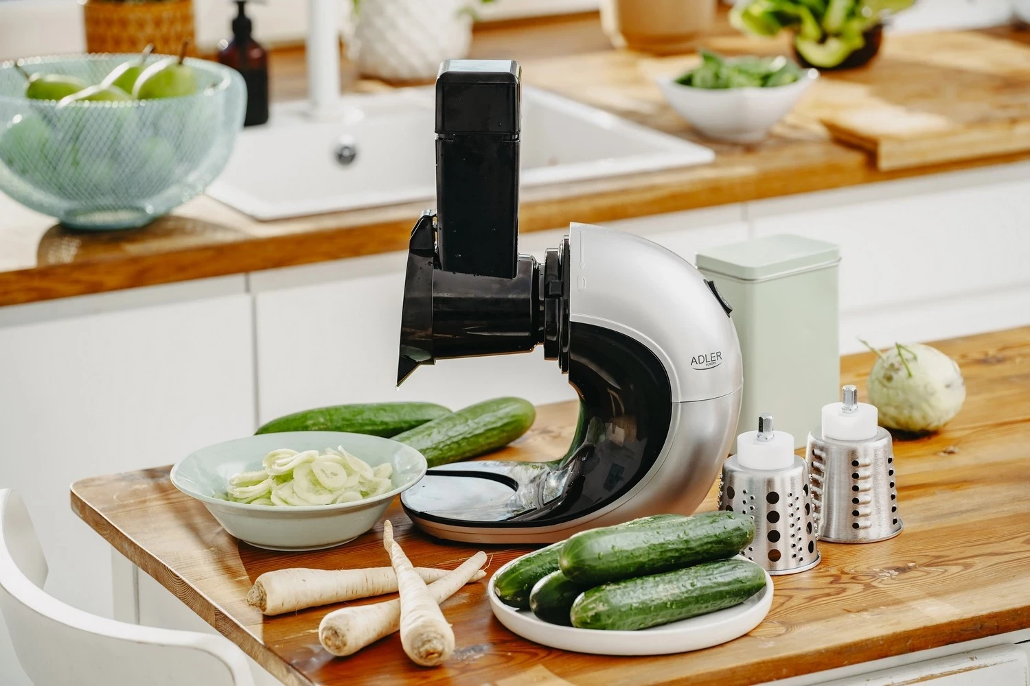 Adler AD 4131 3në1, argjendtë-zi