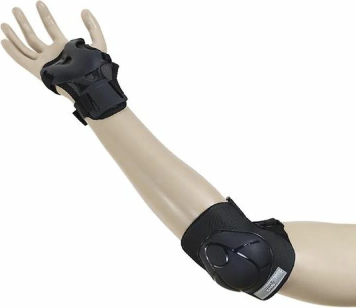 Mbrojtëse Nils Extreme, të zeza