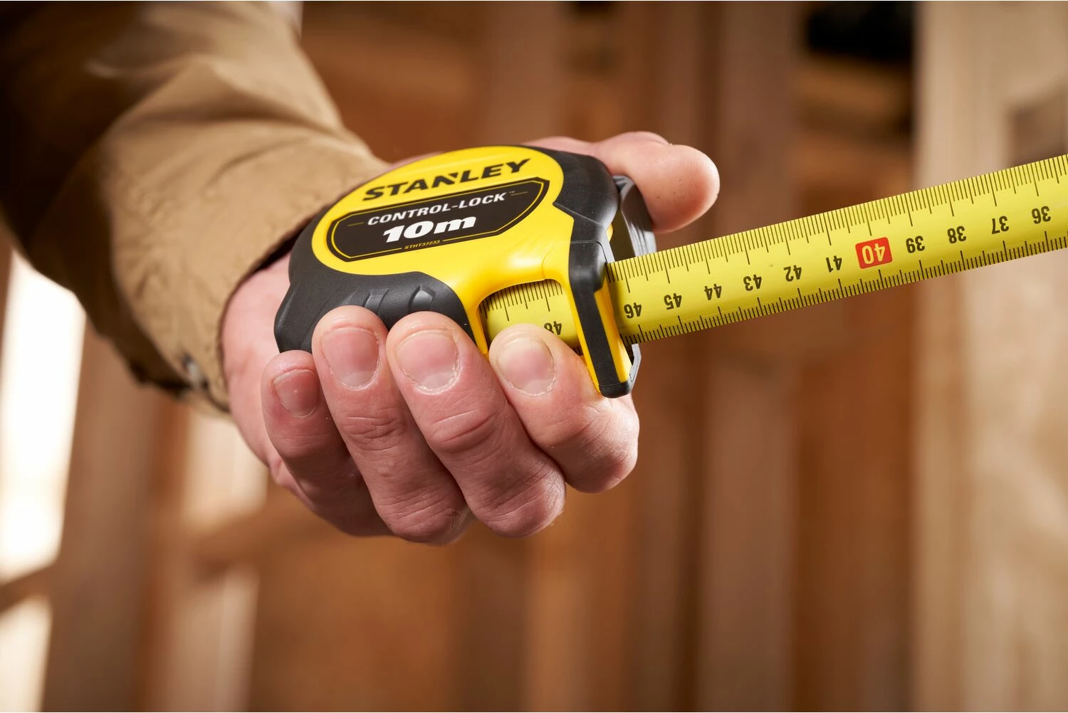 Metër shirit Stanley Control-Lock STHT37233-0 10 m x 25 mm, verdhë/zi