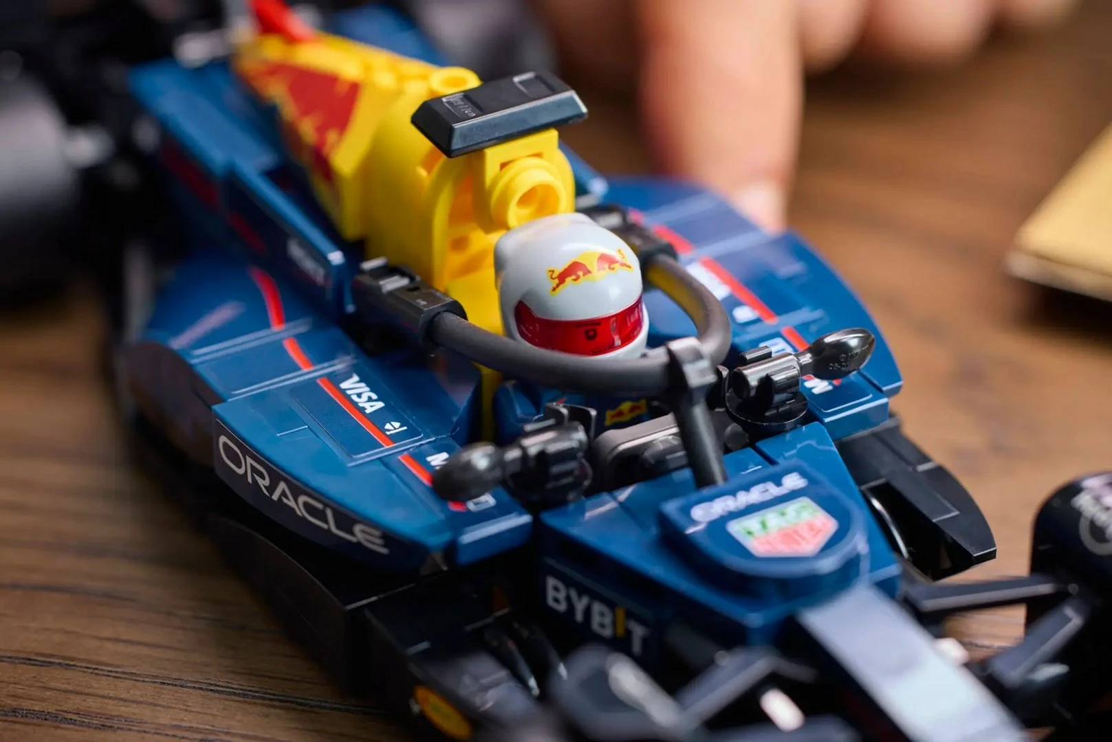 Set LEGO Speed Champions Oracle Red Bull Racing RB20 F1, 77243, 251 pjesë, me minifigurë