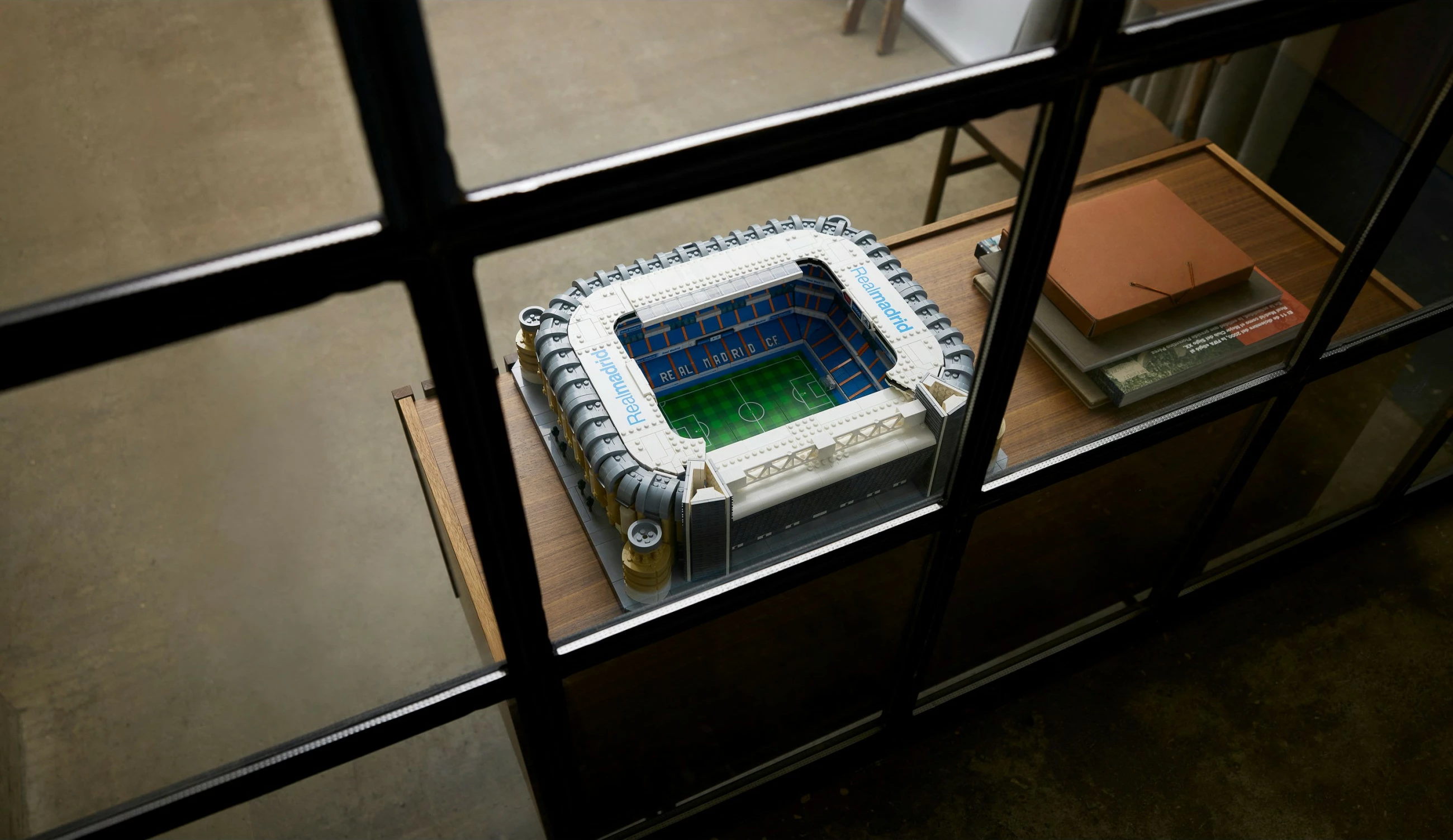 Set ndërtimi LEGO Creator Expert Real Madrid – Santiago Bernabéu Stadium, 5876 copë, plastikë