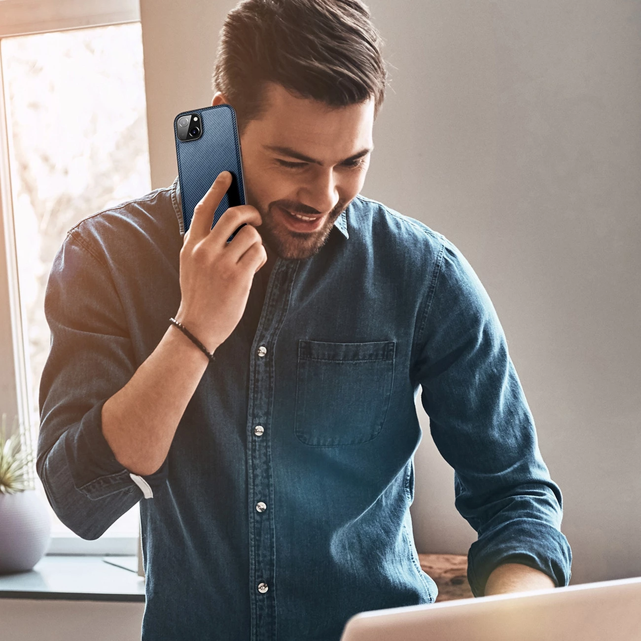 Mbështjellës Dux Ducis Fino për iPhone 14 Plus, Najlon, Kuq