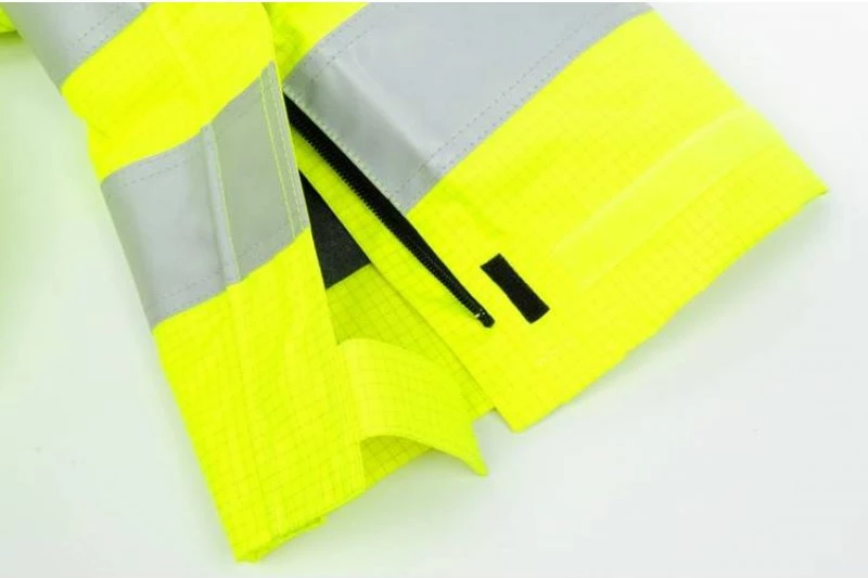 Pantallona për meshkuj Helly Hansen, të verdha