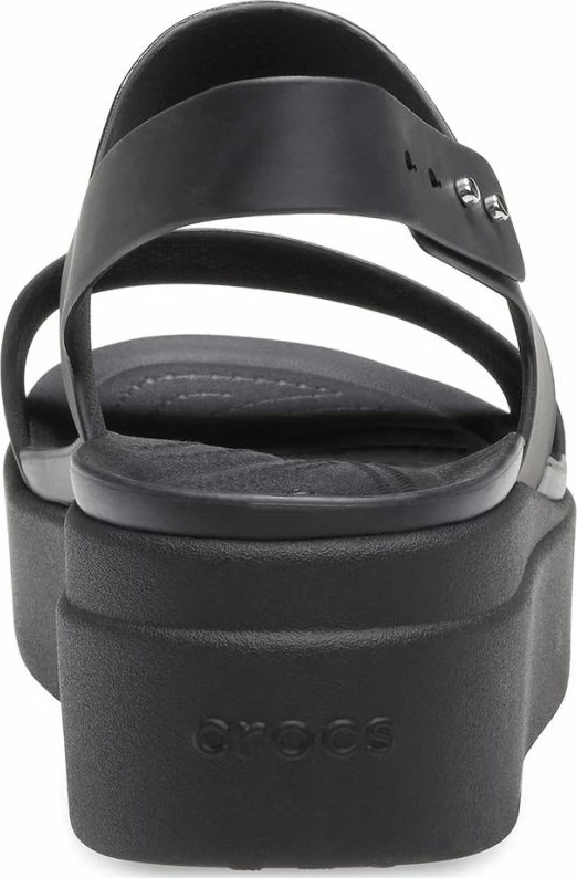 Sandale Crocs Brooklyn Low Wedge për Femra, të Zeza