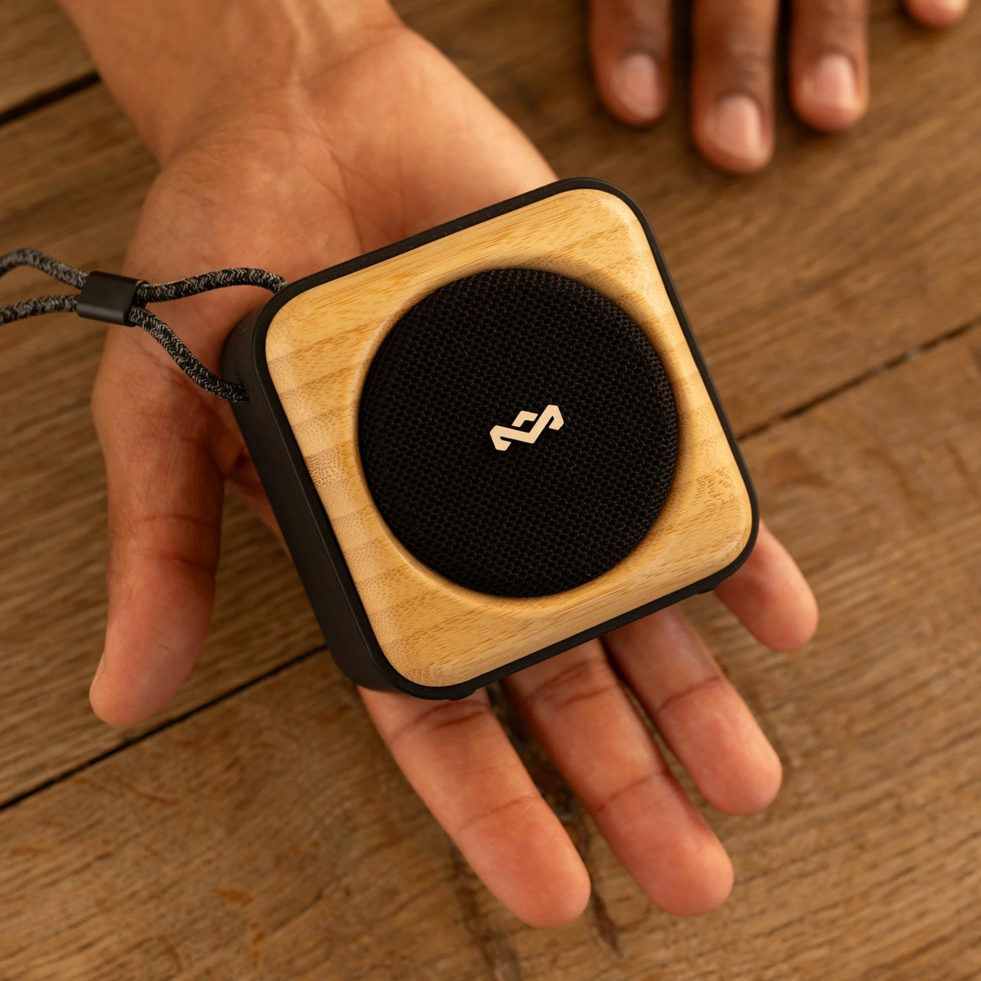 Altoparlant Bluetooth House Of Marley Roots, IP67, bateri deri 14 orë, Signature Black