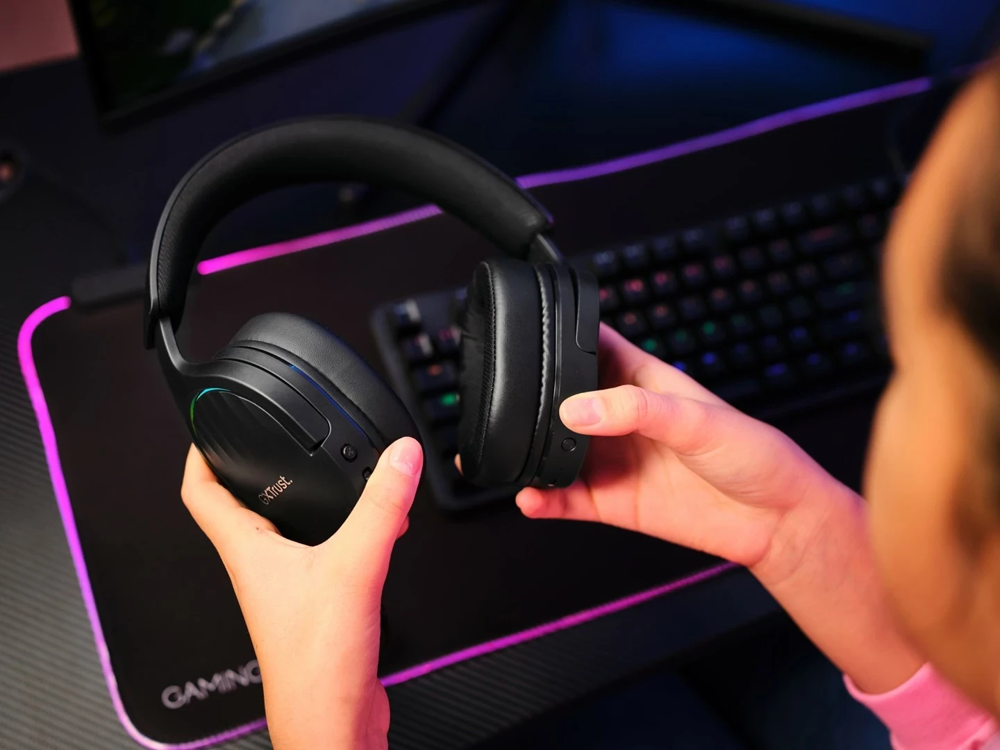Headset Trust GXT 491 Fayzo, Gaming, USB Type-C, Bluetooth, Black