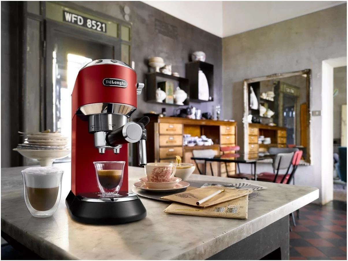 Aparat për kafe DeLonghi Dedica EC 685, 1350 W, e kuqe