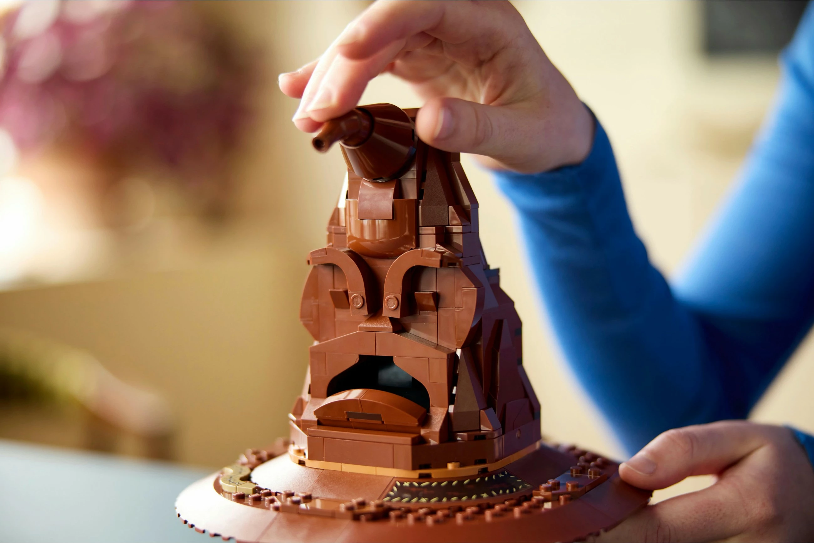 Set LEGO Talking Sorting Hat, 561 copë, plastikë, për të rritur, ngjyrë kafe