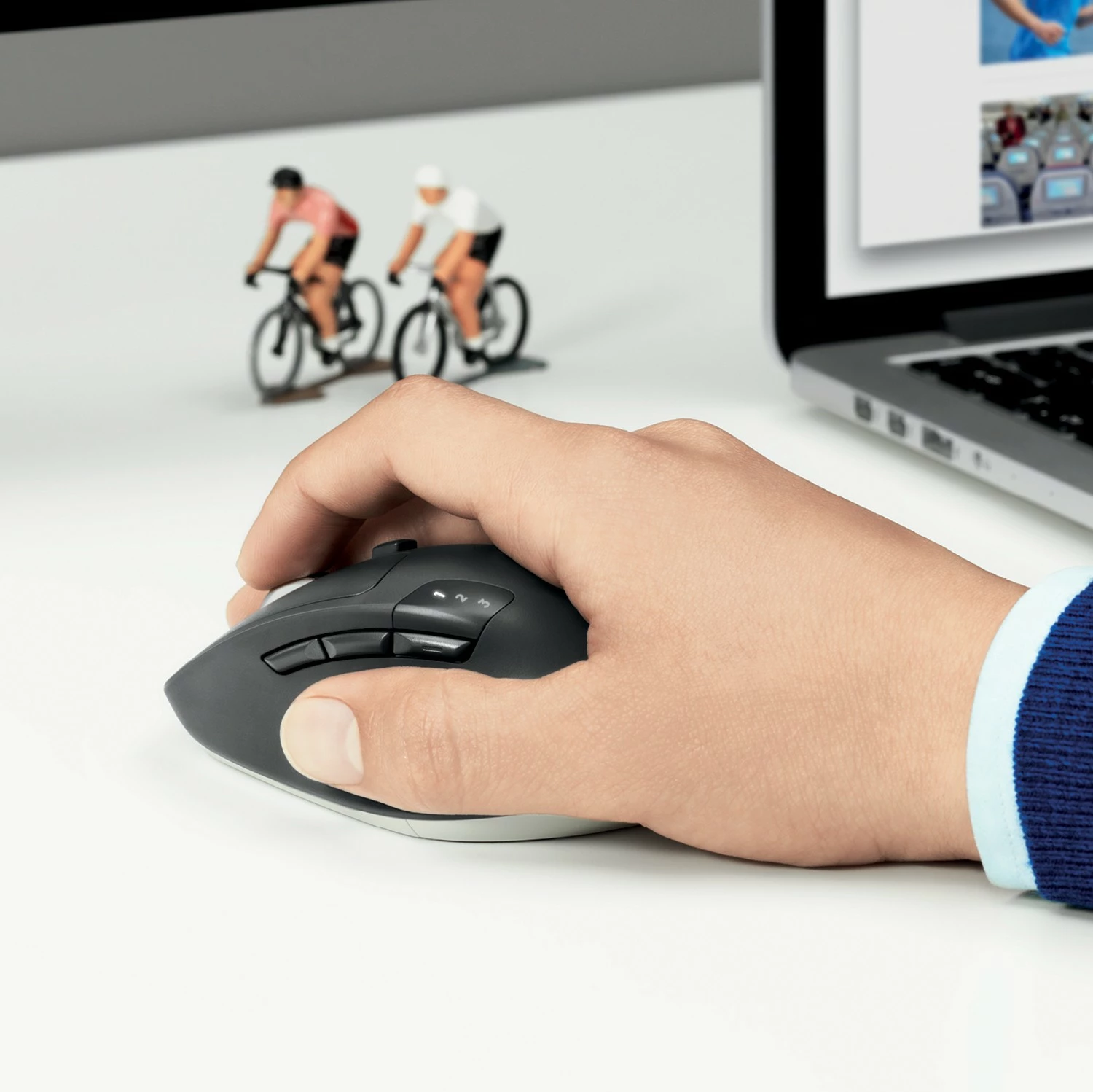 Maus Logitech M720 Triathlon, Djathtas, Optik, RF Wireless + Bluetooth, 1000 DPI, Zi, Bardhë