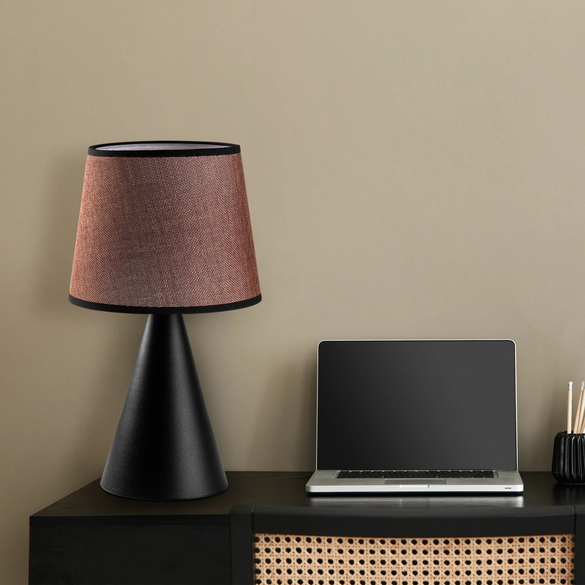 Llambë tavoline Opviq, Kona - 15481, trup metalik, kapak stof, e zezë dhe kafe