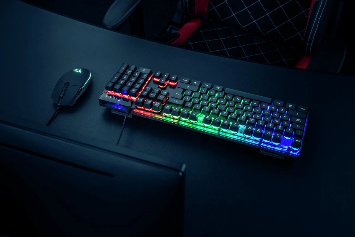 Set tastierë gaming + Maus Trust GXT 838 Azor 23472, me kabllo, RGB, 3000 DPI, e zezë