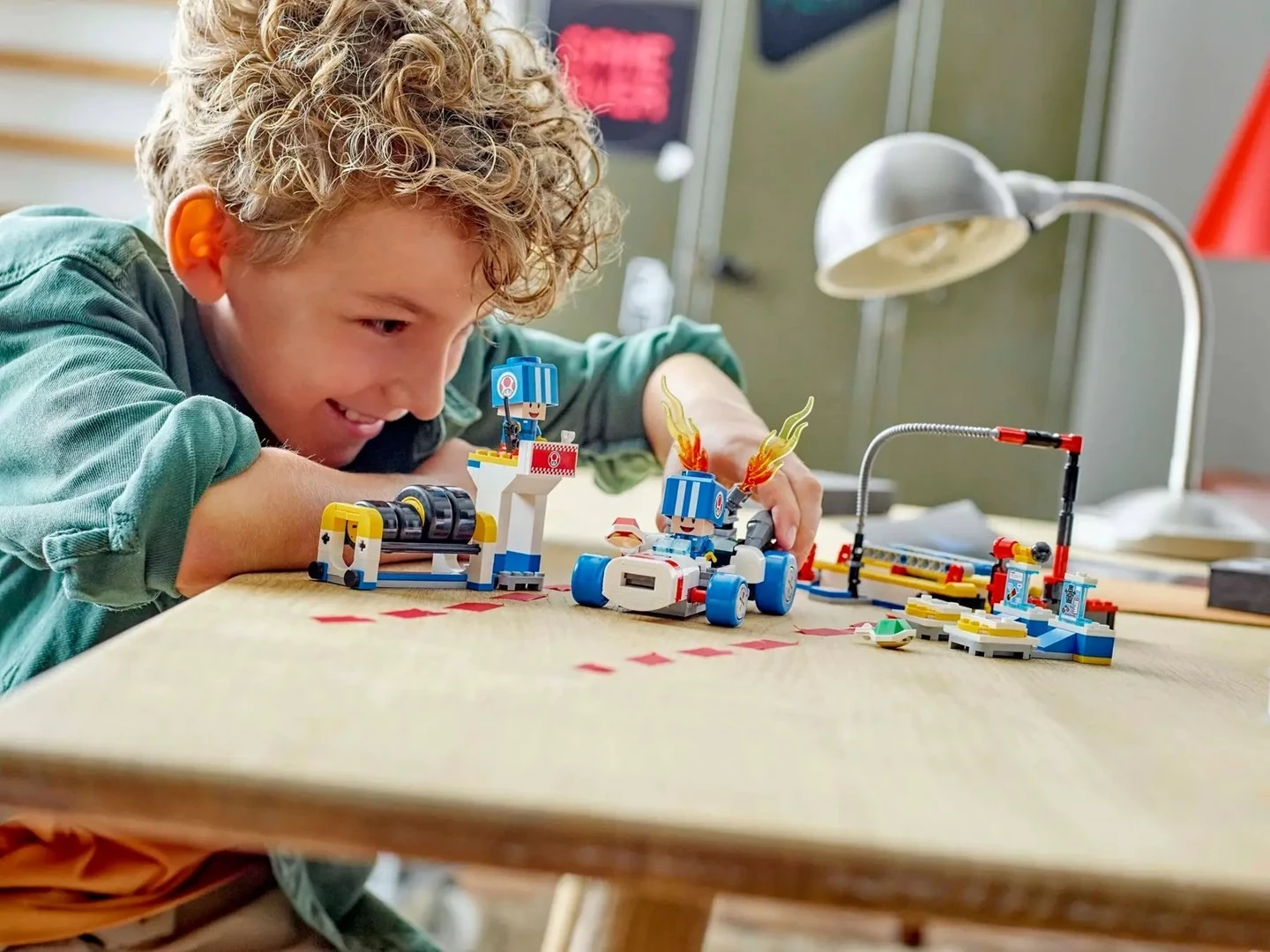 Set LEGO Super Mario 72035 Mario Kart - Garazha e Toad