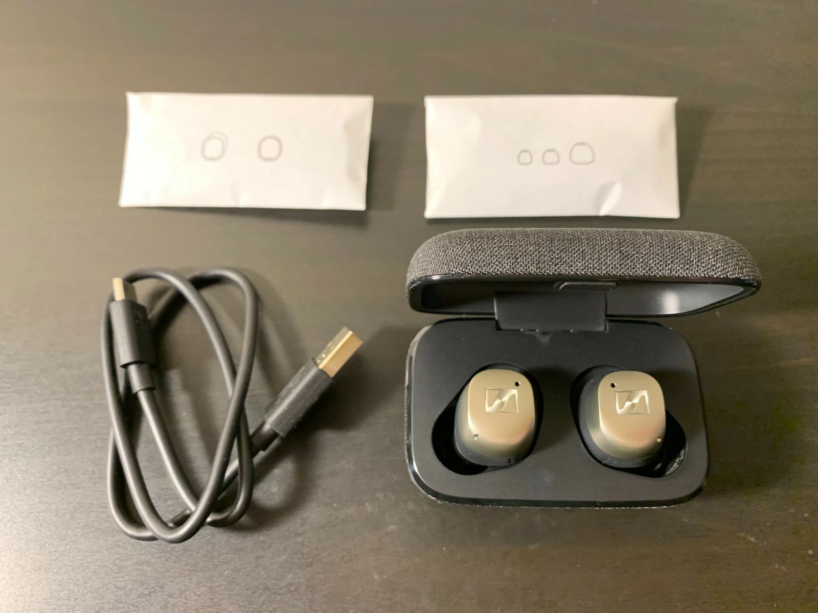 Kufje Sennheiser MOMENTUM True Wireless 4, Bluetooth 5.4, bateri 30-orëshe, Adaptive ANC, LE Audio, Auracast