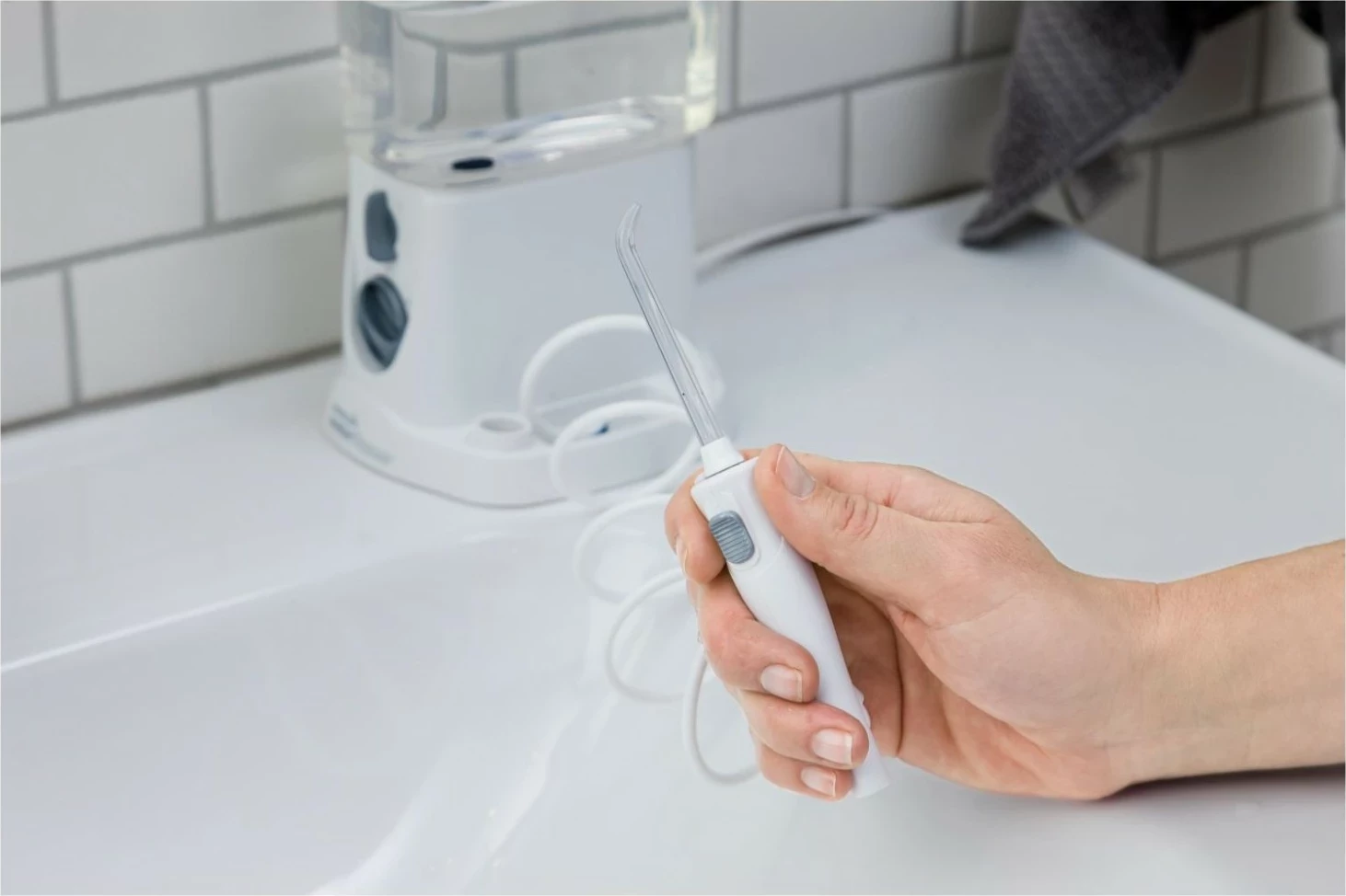 Irigator dhëmbësh Waterpik WF-310, 3 nivele intensiteti, 2 koka, USB Type-C, bardhë