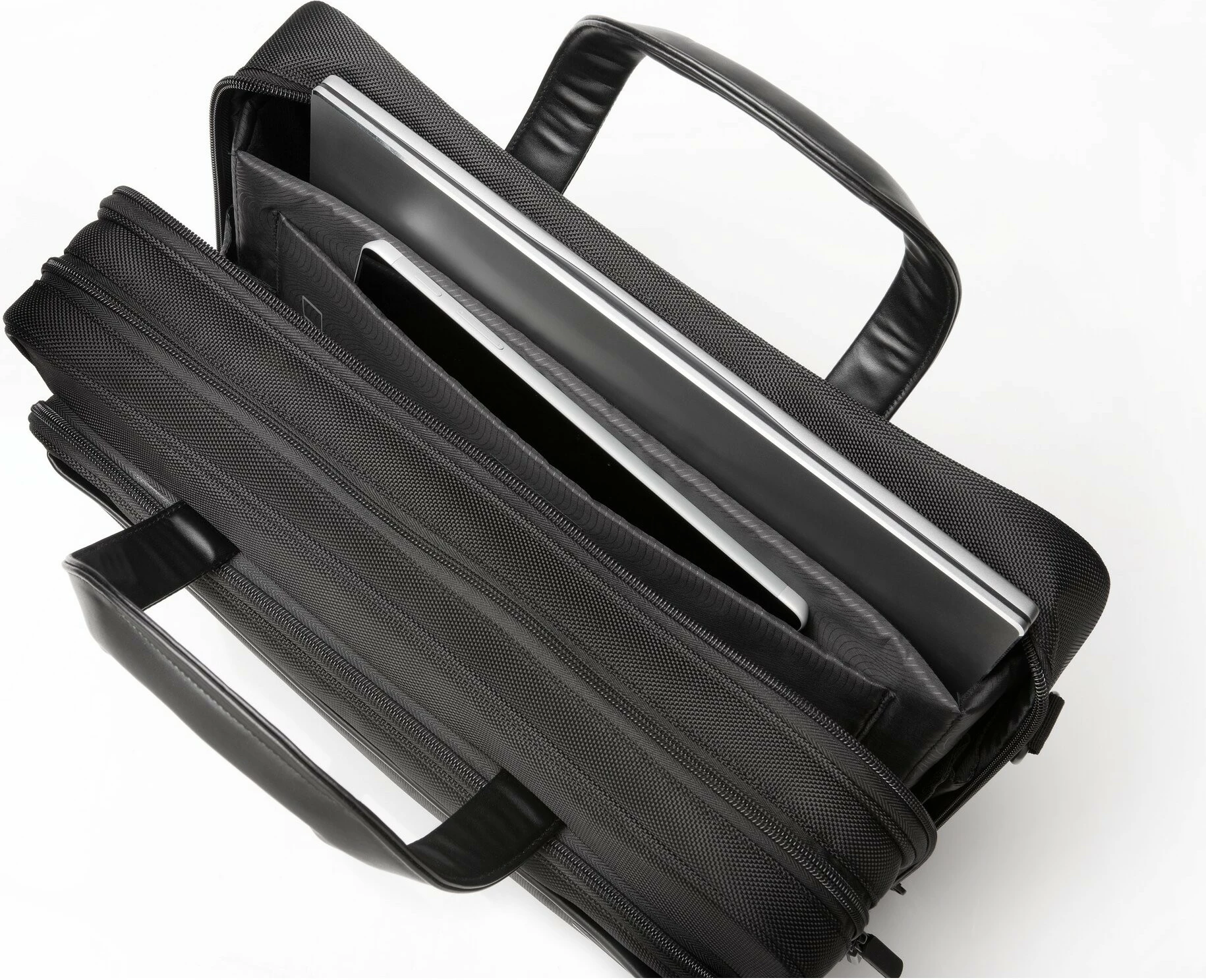 Çantë laptopi Kensington Contour 2.0, 15.6", e zezë