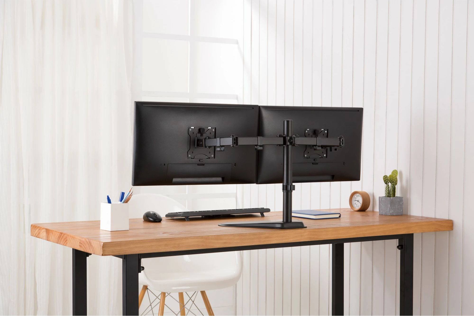 Mbajtës dy monitorësh Digitus universal, 15-32 inç, 8 kg, VESA 75x75/100x100, i zi