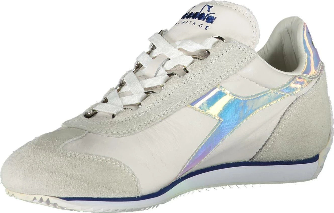 Atlete DIADORA femra, të bardha