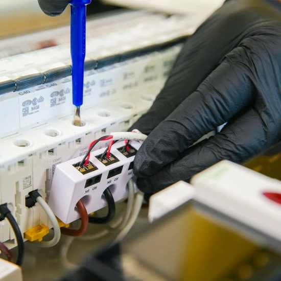 Relais Shelly Pro 3EM-3CT63 WLAN LAN, matës energjie, DIN-Rail