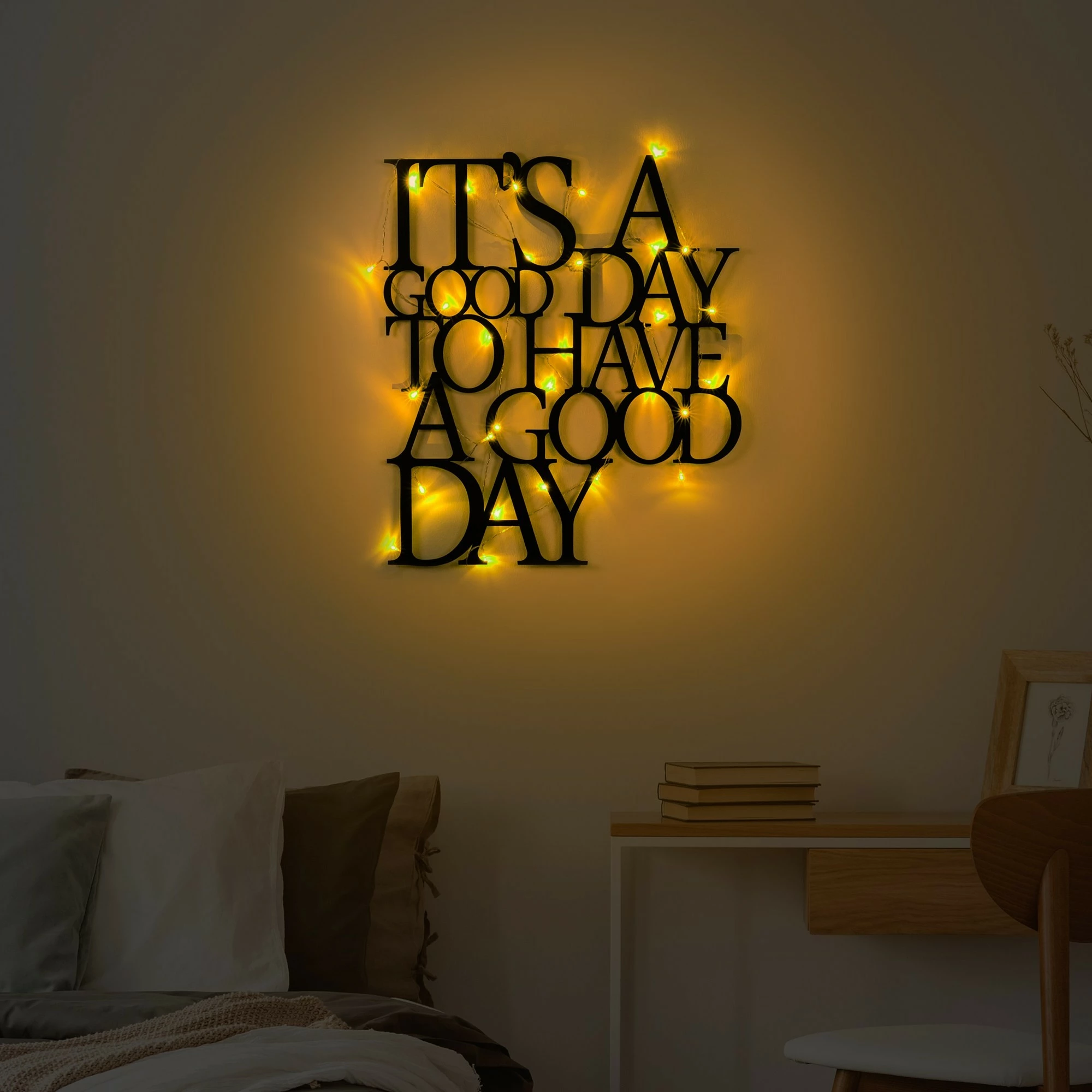 Aksesor dekorativ metalik për mur, Wallity, It's A Good Day To Have A Good Day, 187