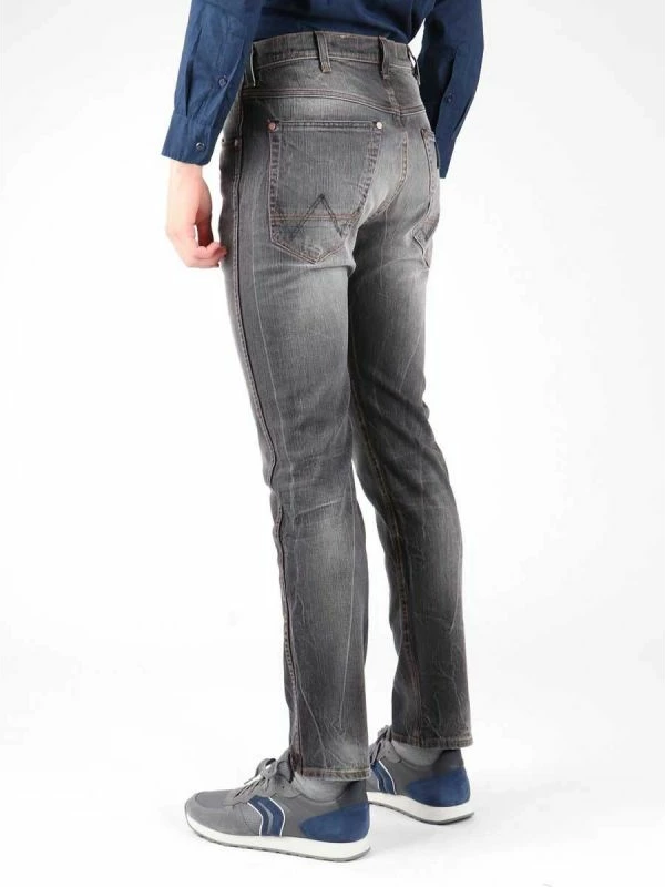 Jeans për meshkuj Wrangler, të kaltër