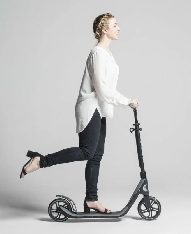 Trotinetë për të gjithë Globber, e zezë dhe e gjelbër