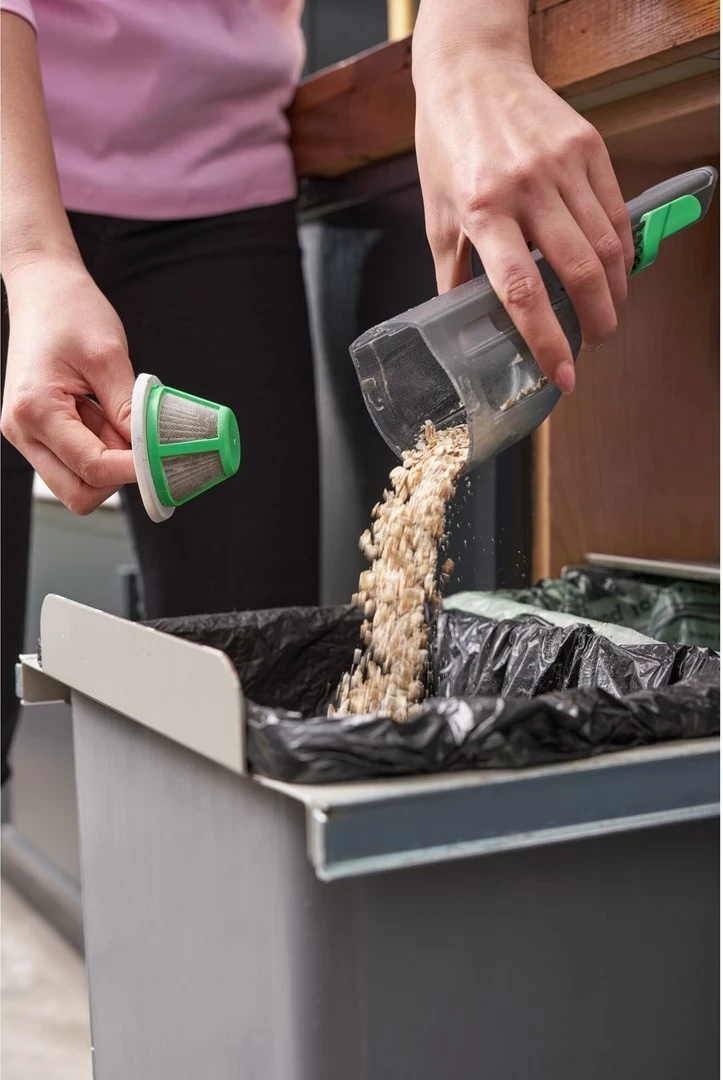 Fshesë dore BLACK+DECKER REVHV8C-QW, pa qese, e bardhë