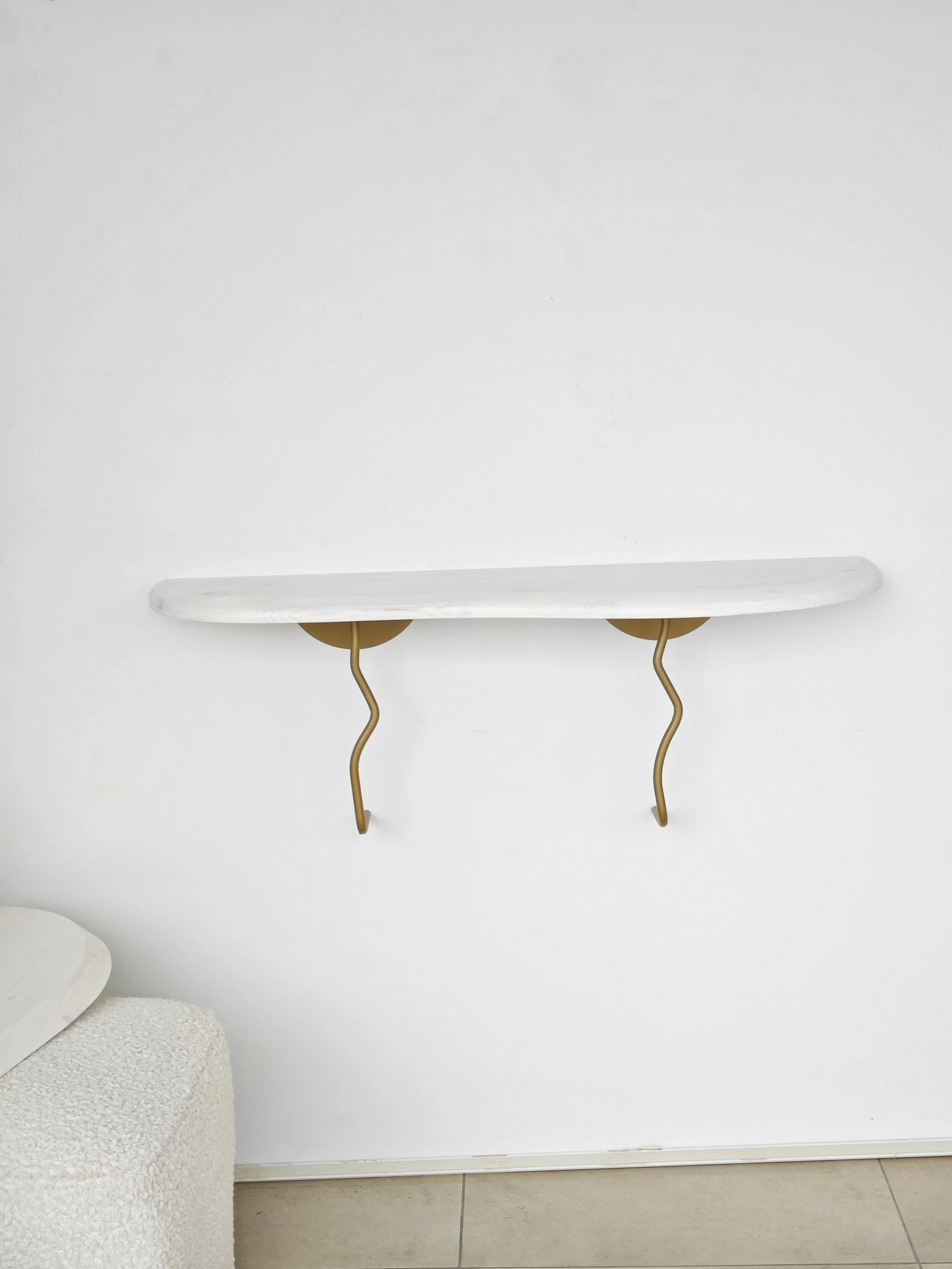 Raft muri dekorativ Skye Decor, ari, bardhë