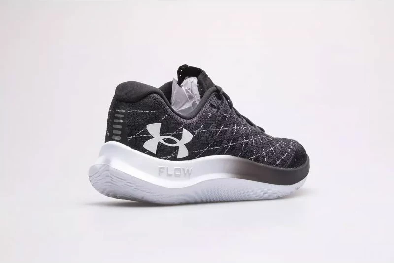 Atlete për meshkuj Under Armour, të zezë